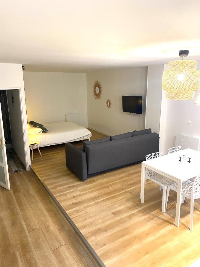 Suite 24 Appart'Hotel-3 Etoiles Le Creusot Eksteriør bilde
