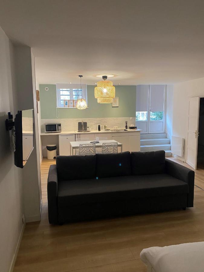 Suite 24 Appart'Hotel-3 Etoiles Le Creusot Eksteriør bilde